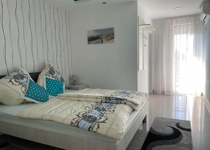 Mlavski Raj Restoran & Smestaj Отель Петровац-на-Млави